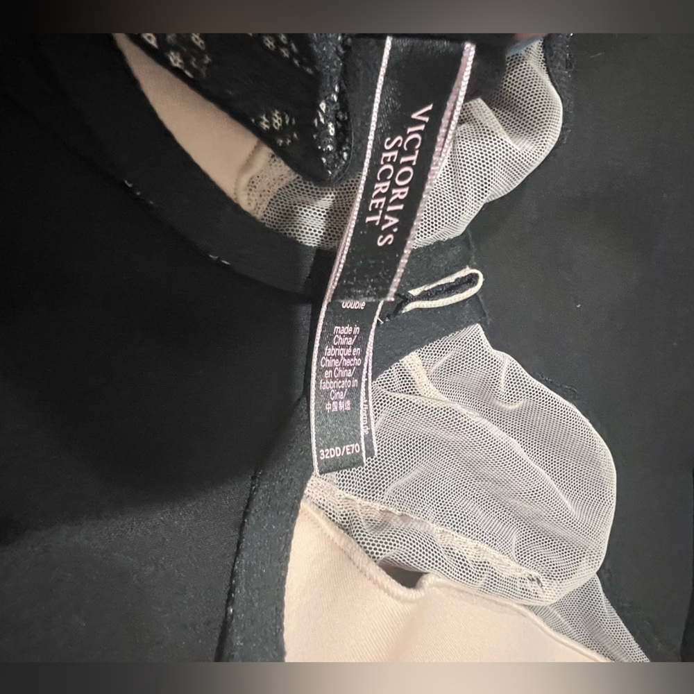 Victoria’s Secret Very Sexy Lace Bra Size 32DD - Picture 11 of 13